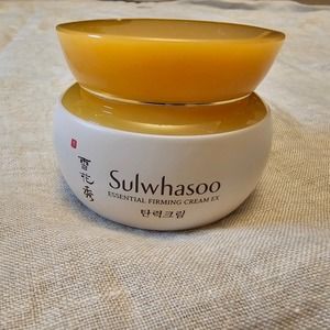 Sulwhasoo Essential Comfort Firming Cream: Moisturize, Soothe, and Visibly Firm